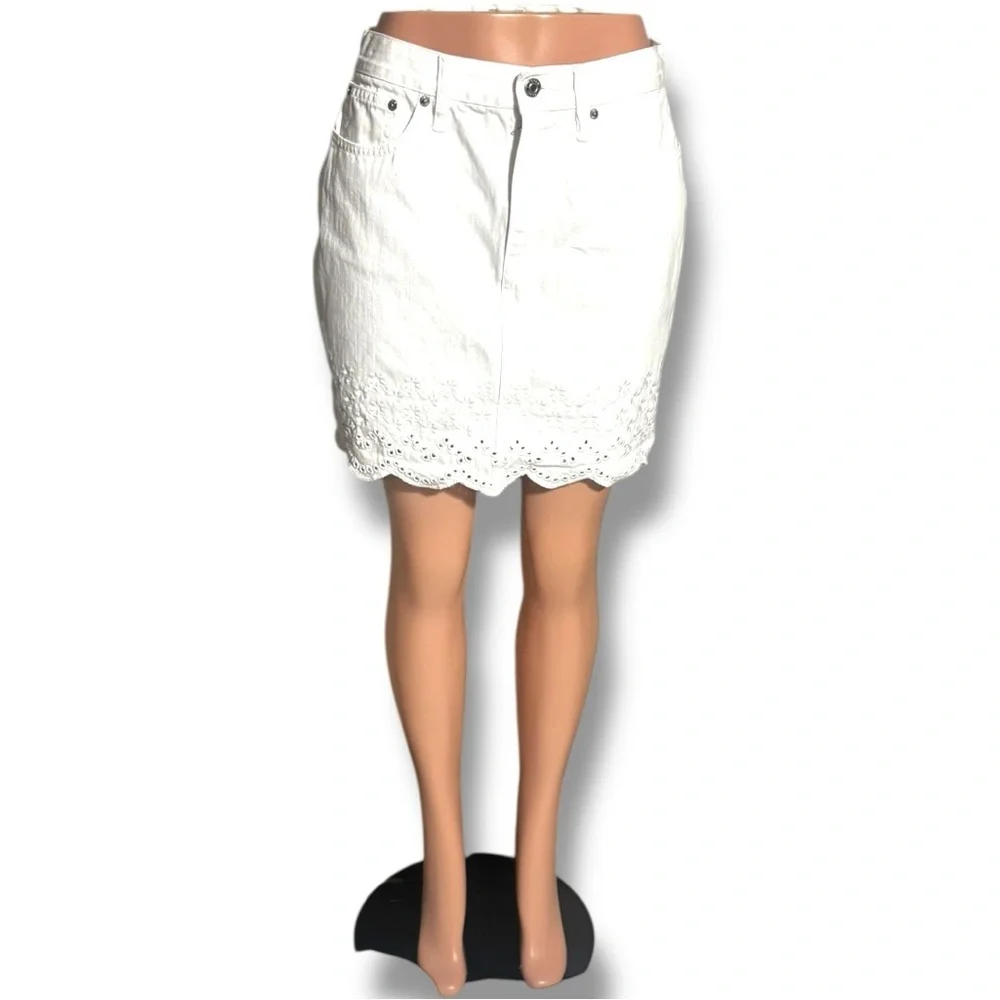 J. Crew White Denim Eyelet Hemline Detail Classic Preppy Feminine Mini Skirt - Picture 2 of 16
